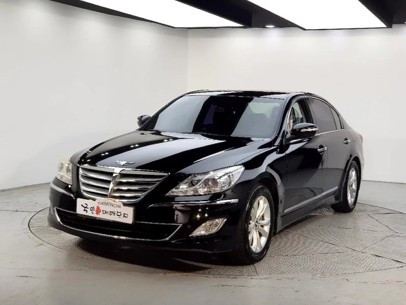 Hyundai Genesis
