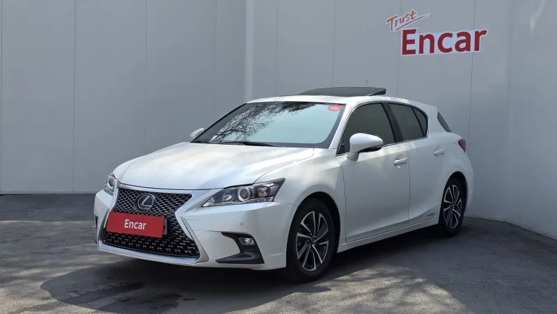 Lexus CT200h