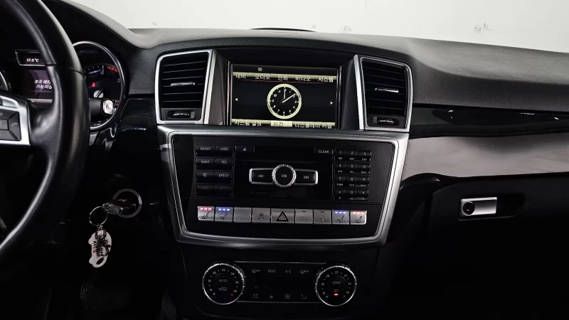 Mercedes-Benz M-class