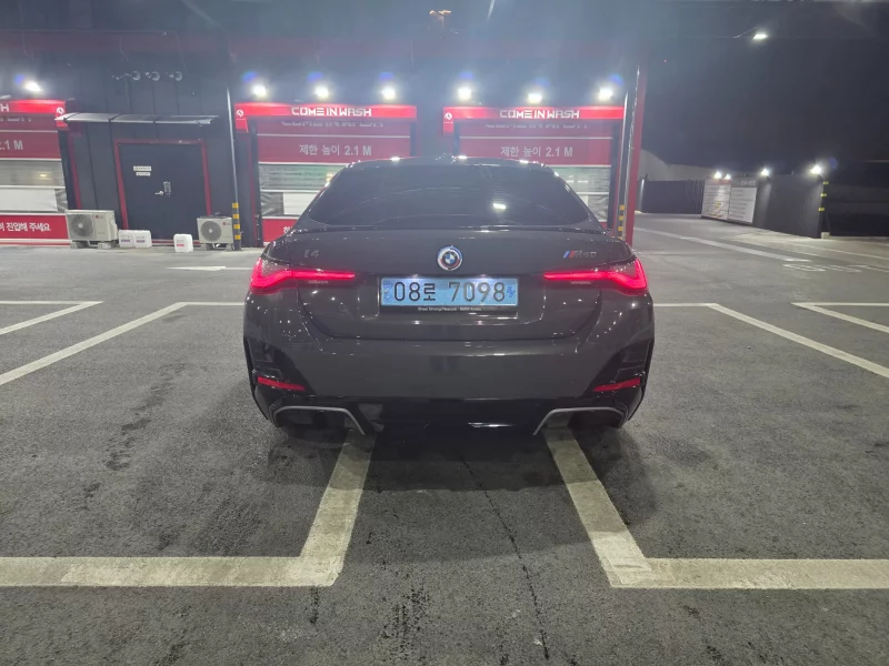 BMW i4