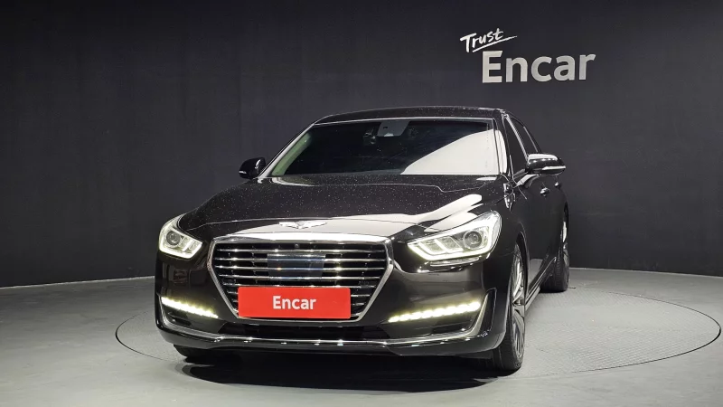 Genesis EQ900