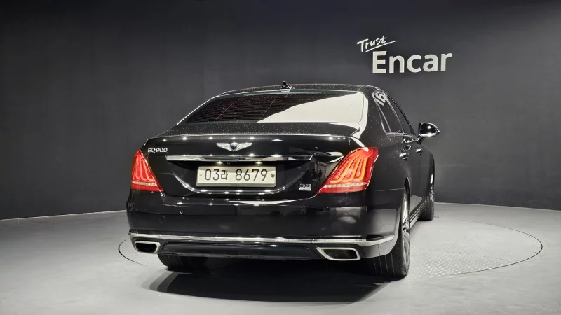 Genesis EQ900