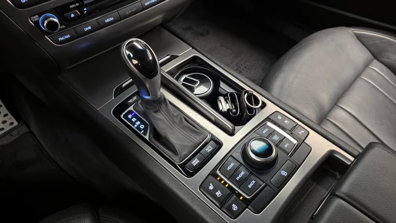 Hyundai Genesis