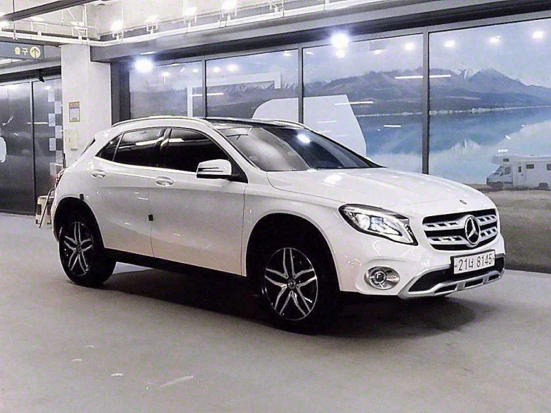Mercedes-Benz GLA-Class