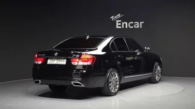 SsangYong Chairman W