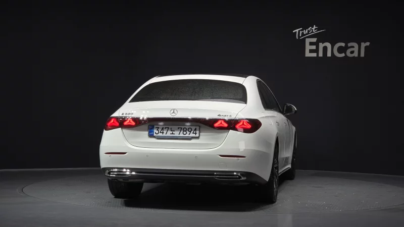 Mercedes-Benz E-Class