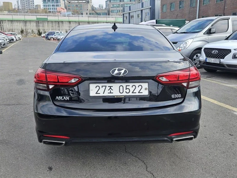 Hyundai Aslan