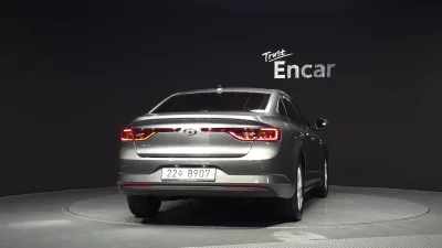 Renault SM6