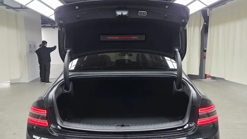 Genesis Electrified G80