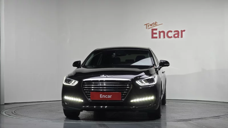 Genesis EQ900