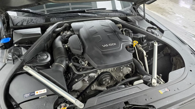 Genesis EQ900