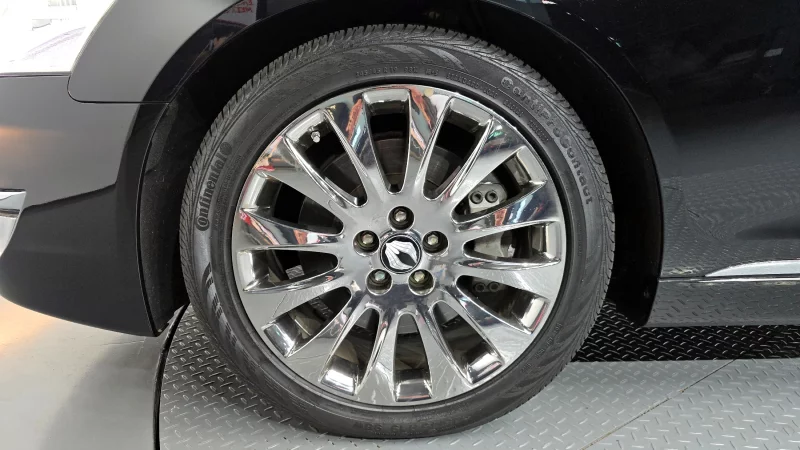 SsangYong Chairman W