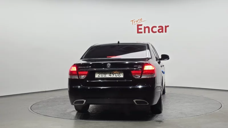 SsangYong Chairman W