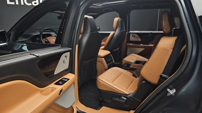 Lincoln Aviator
