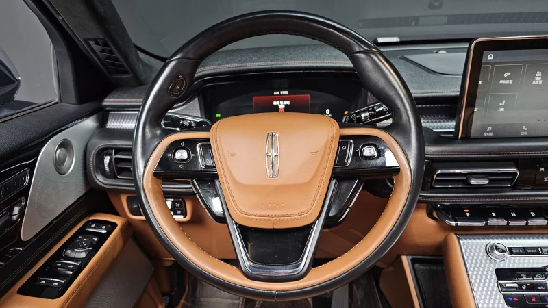 Lincoln Aviator