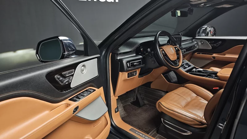 Lincoln Aviator