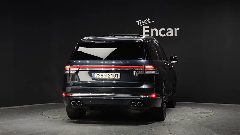 Lincoln Aviator