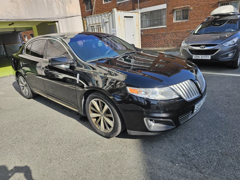 Lincoln MKS