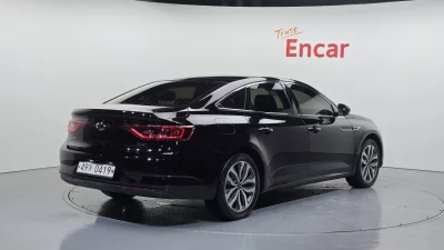 Renault SM6