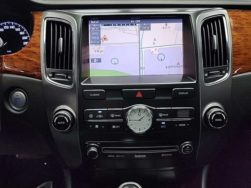 SsangYong Chairman W