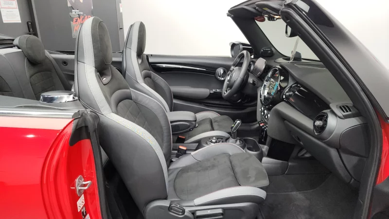 MINI Cooper Convertible