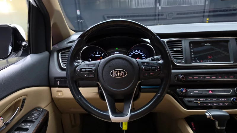 Kia Carnival