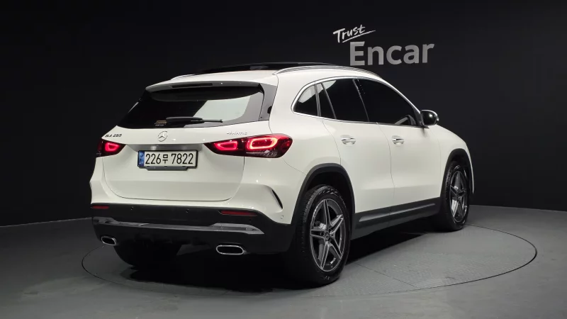 Mercedes-Benz GLA-Class