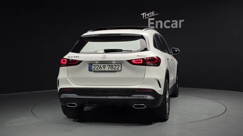 Mercedes-Benz GLA-Class