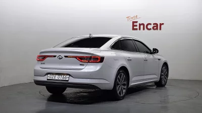 Renault SM6
