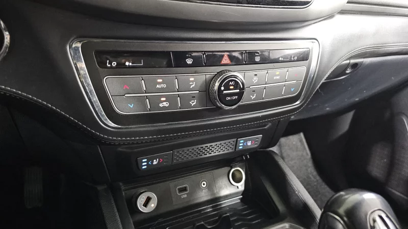 SsangYong Rexton Sports Khan