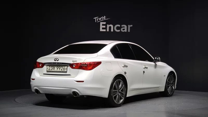 Infiniti Q50