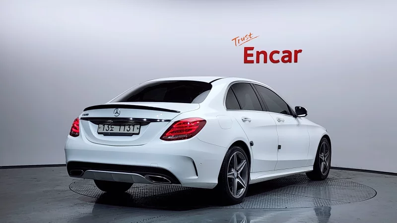 Mercedes-Benz C-Class