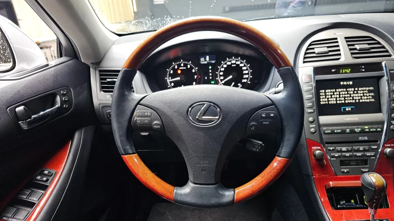 Lexus ES350