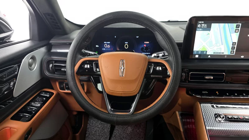 Lincoln Aviator