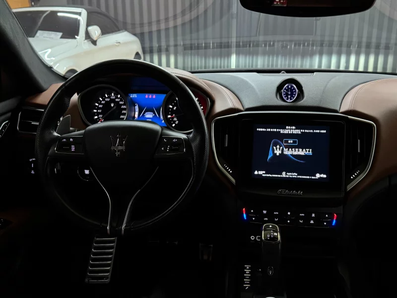 Maserati Ghibli