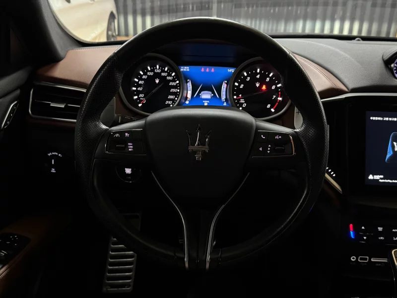 Maserati Ghibli
