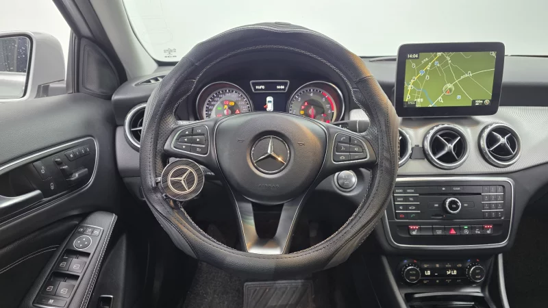 Mercedes-Benz GLA-Class