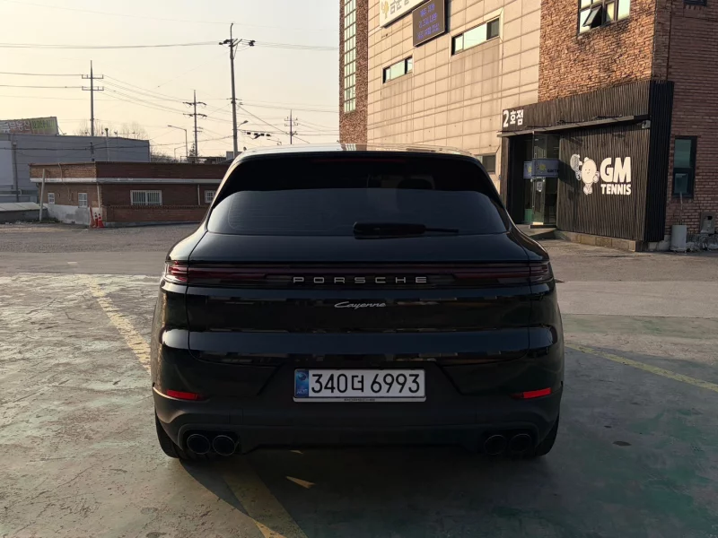 Porsche CAYENNE