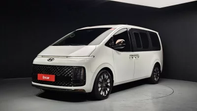 Hyundai Staria