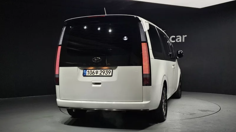 Hyundai Staria
