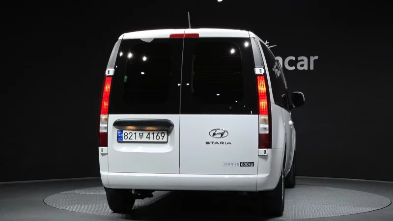 Hyundai Staria