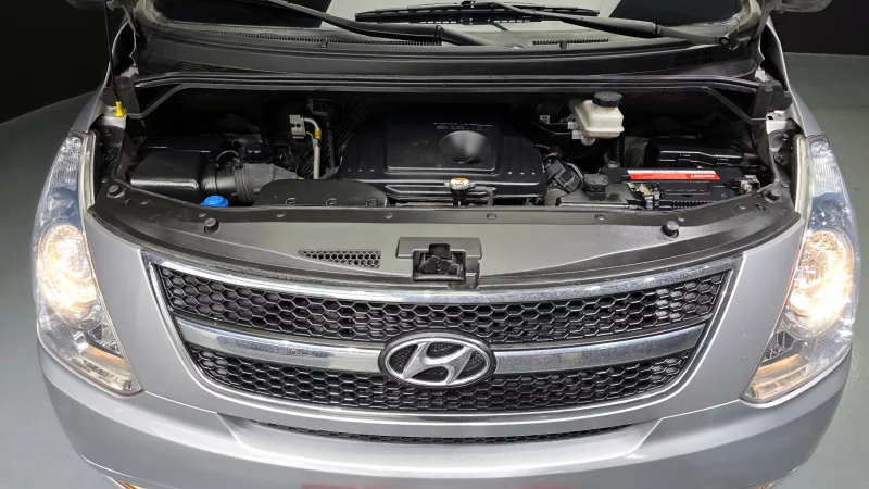 Hyundai Grand Starex