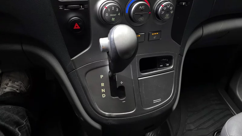 Hyundai Grand Starex