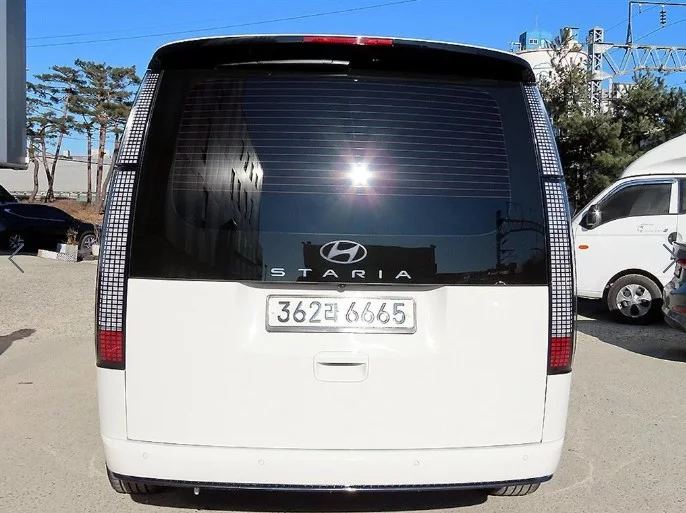 Hyundai Staria