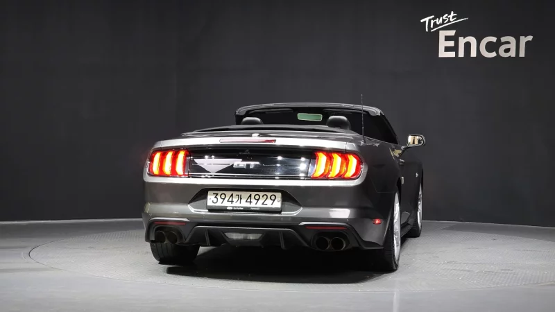 Ford MUSTANG