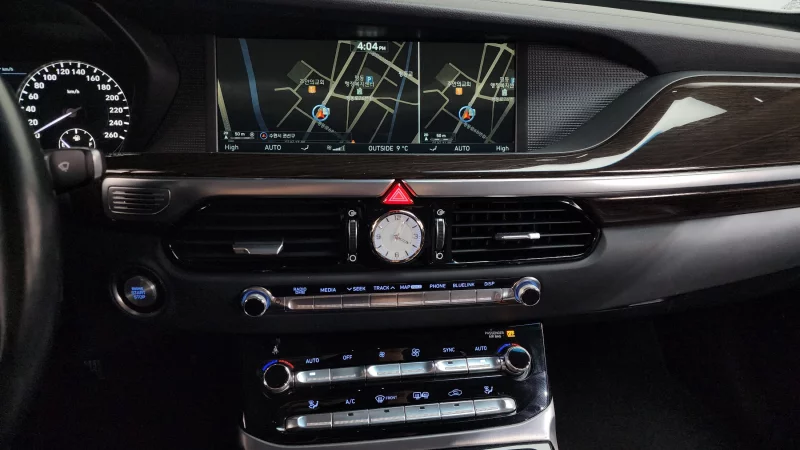 Genesis EQ900