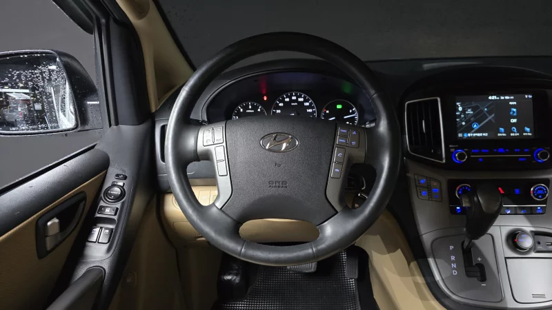 Hyundai Grand Starex