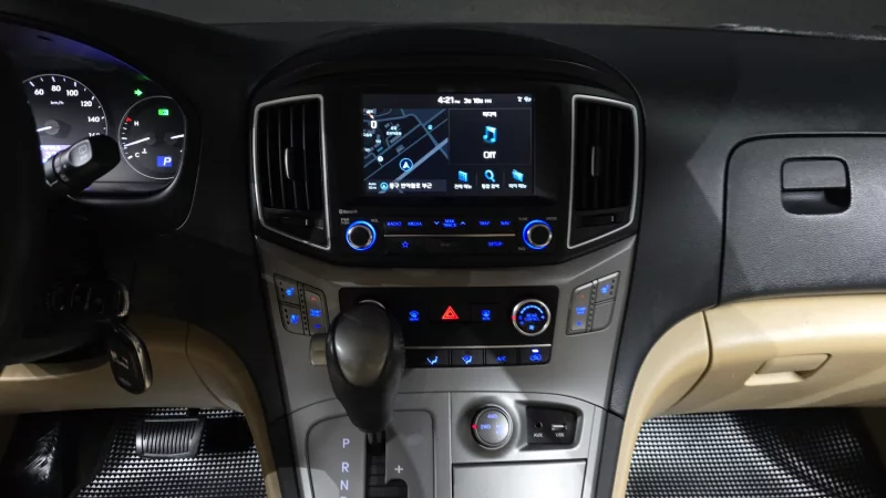 Hyundai Grand Starex