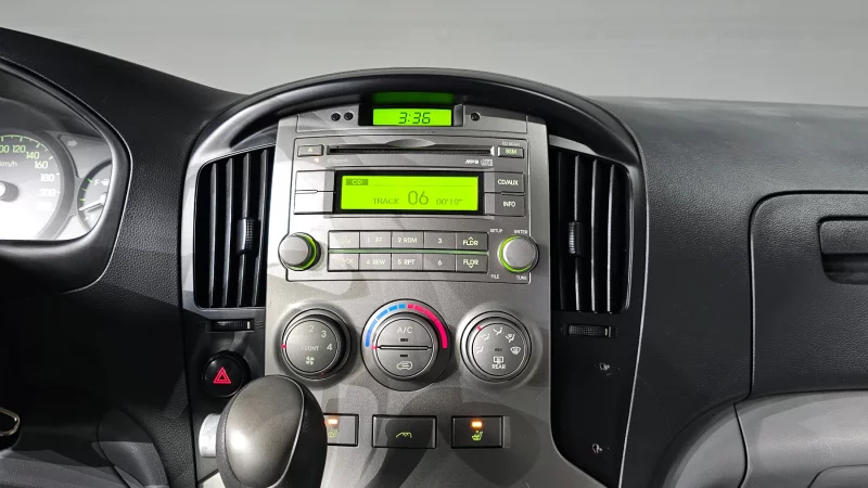 Hyundai Grand Starex