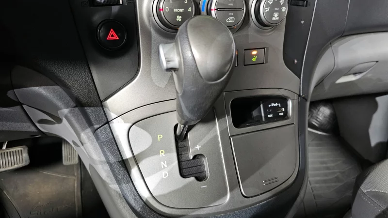 Hyundai Grand Starex